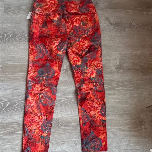 Free People Lennon Floral Velvet Skinny Pants, size 10, Red/Orange (NWT) - Picture 3 of 16